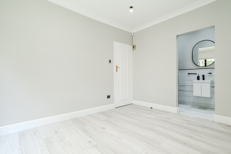 3 Bedroom Property for Sale in Rondebosch Park Estate Western Cape